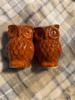 Vintage Ceramic Owl Salt & Pepper Shakers - Brown